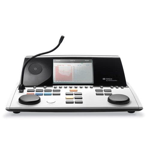 Interacoustics AD629, et højteknologisk audiometri system, der viser auditive data på en stor, letlæselig skærm og er udstyret med et praktisk tastatur til indtastning af data